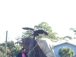 Tony Alexander helps unveil monument